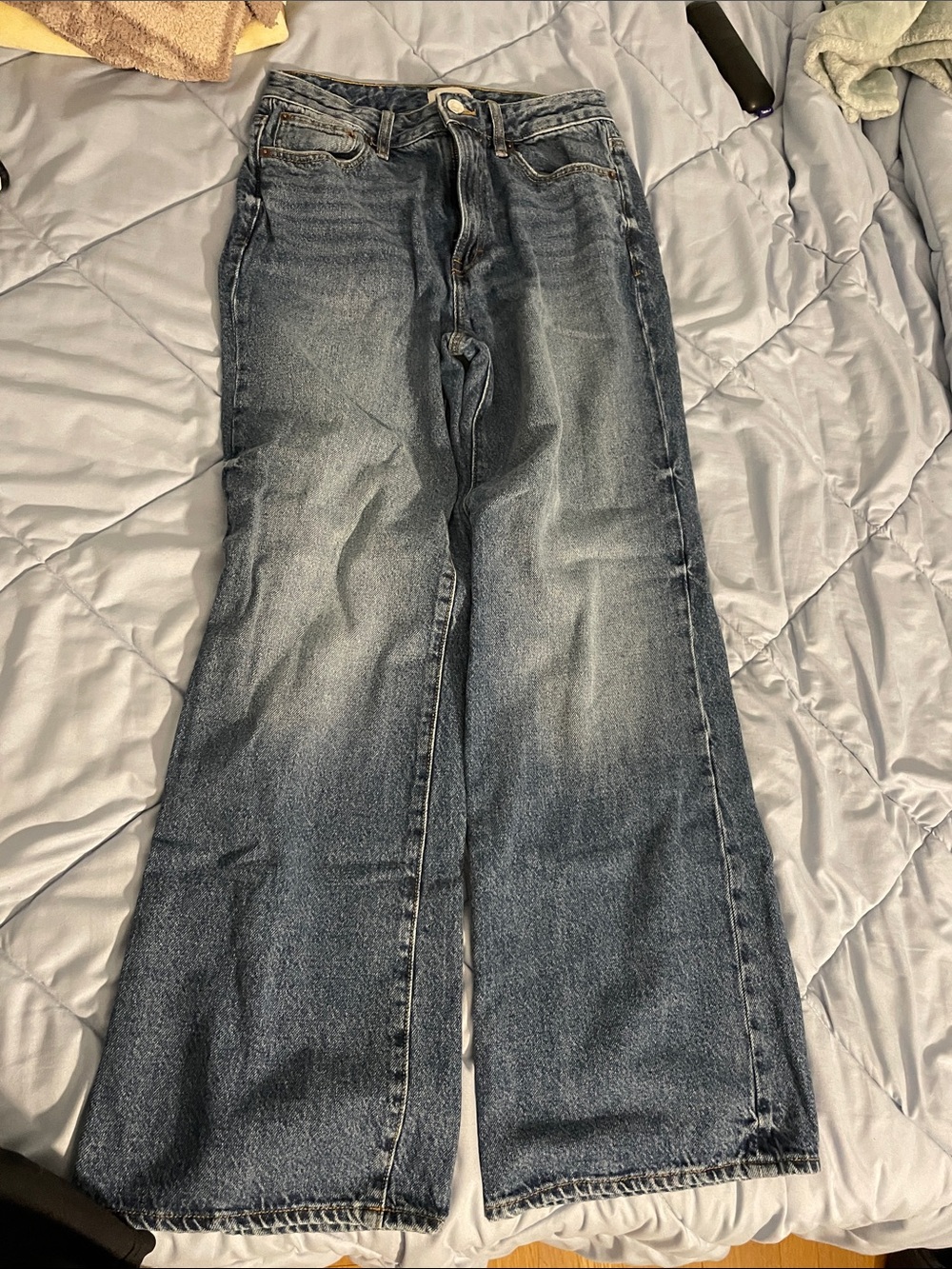PacSun Men's Bootcut Jeans in Faded Blue Wash